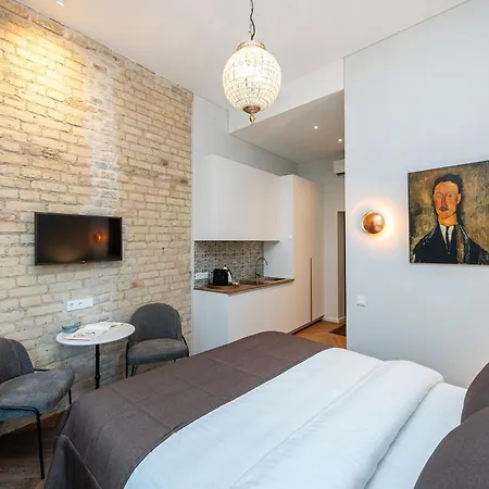 Art Boutique I Old Town W-ac I Cohost