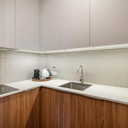 Art Boutique I Old Town W-ac I Cohost * Vilnius