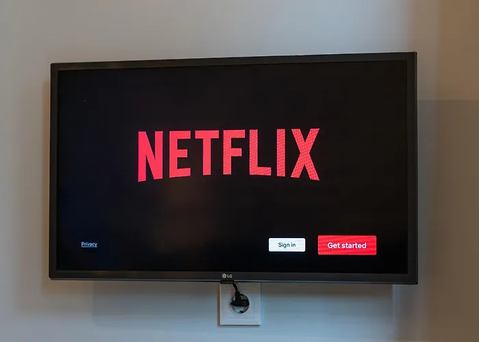 Art Boutique I Old Town W-ac I Cohost Butas Vilnius